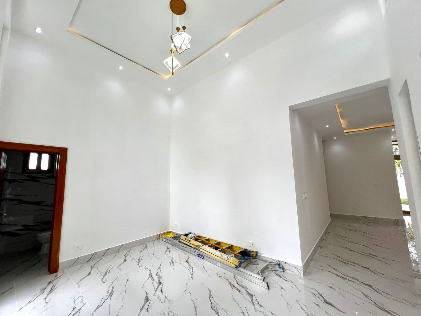 Gallery image 10