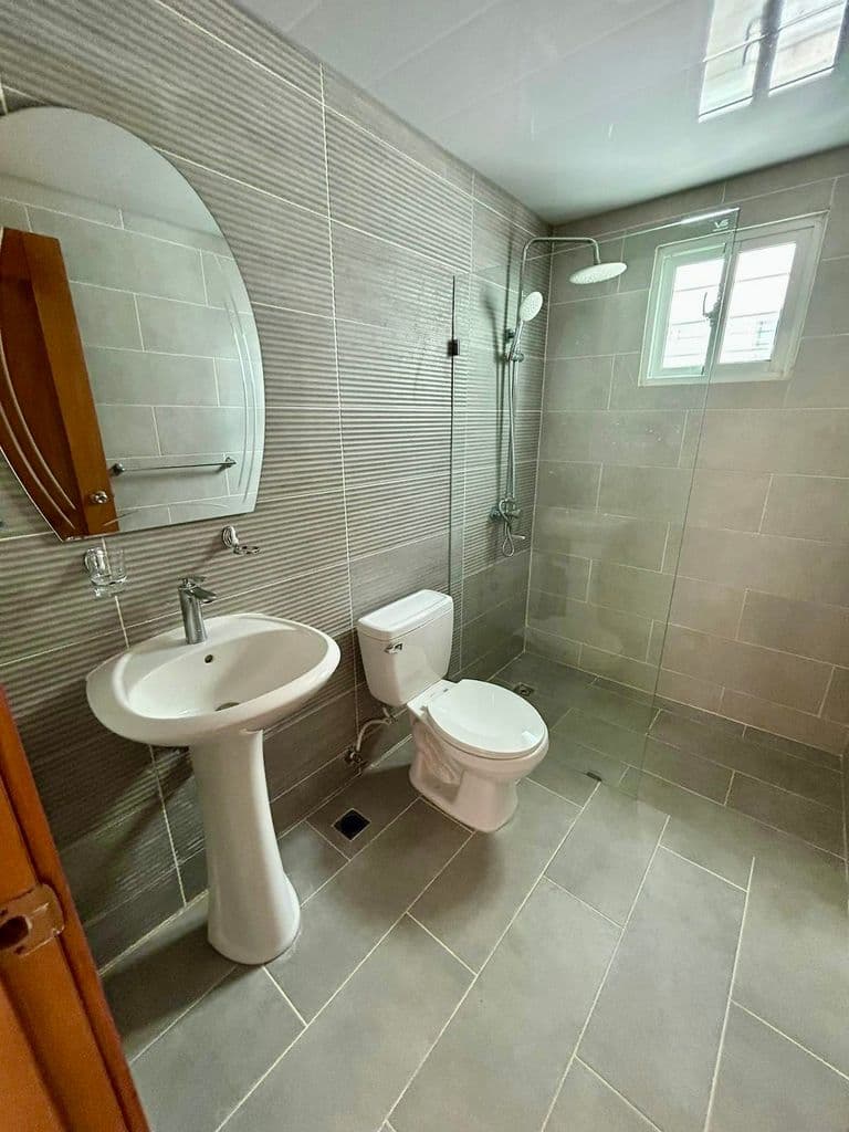 Gallery image 7