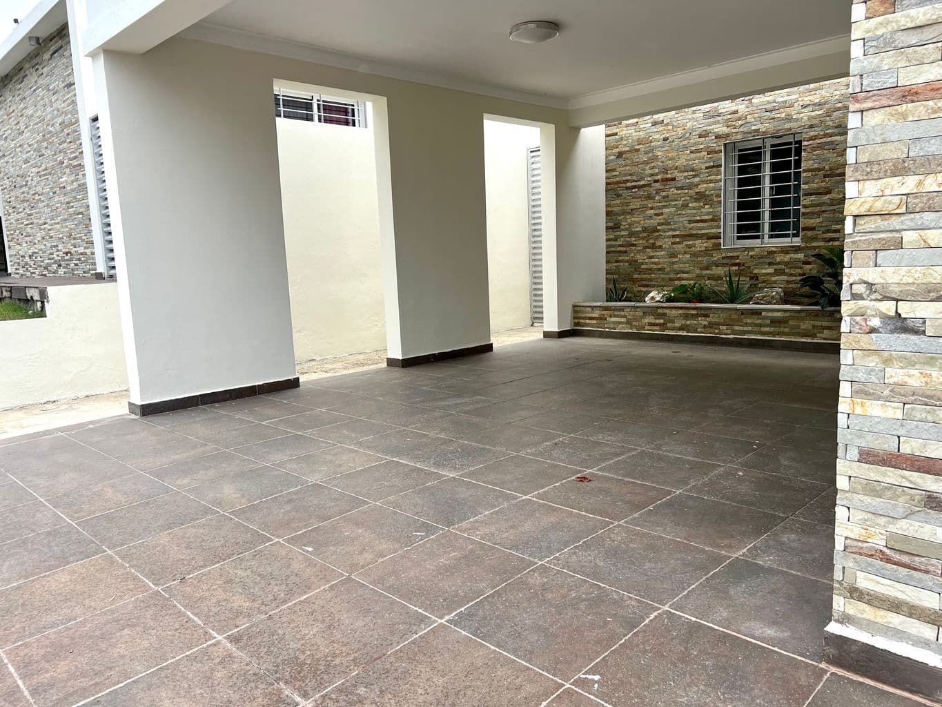 Gallery image 12